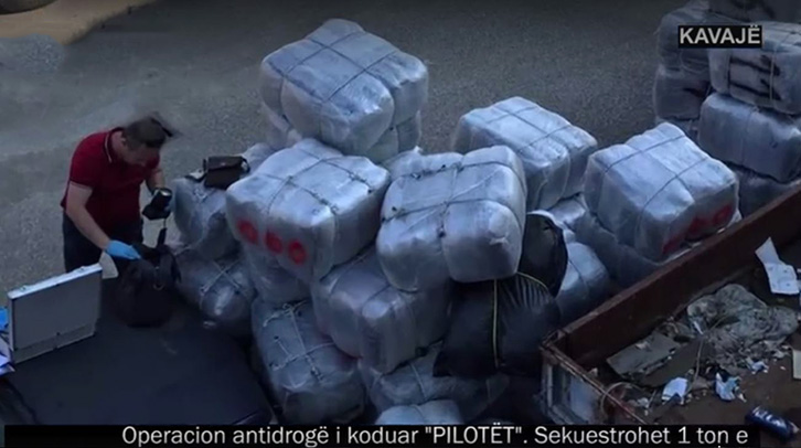VIDEO & DETAJE/ Kavajë, operacioni “Pilotët”, ja sa drogë dhe çfarë bllokoi sot Policia