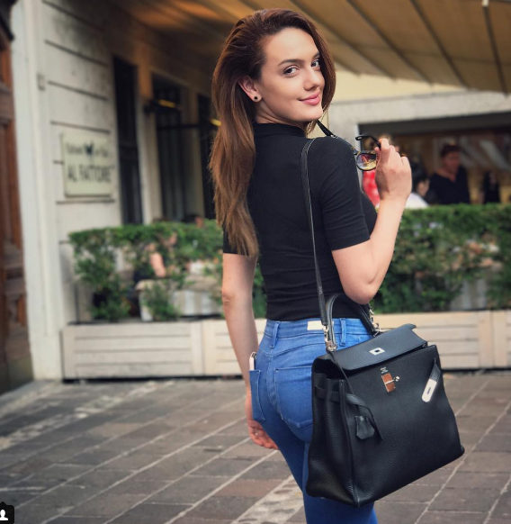 FOTO GALERI/ Klaudia Pepa “po e vuan” ndarjen me Albi Nakon