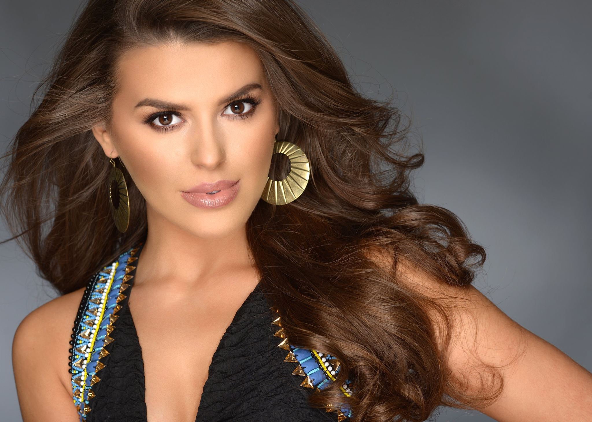 FOTO GALERI/ Shqiptarja i lë mbrapa të gjitha, rrëmben kurorën e bukurisë amerikane