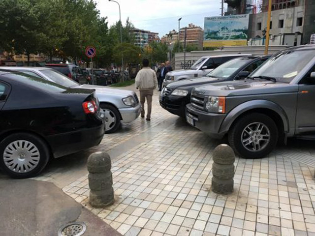 LISTA/ Kush janë deputetët me makinat më të shtrenjta