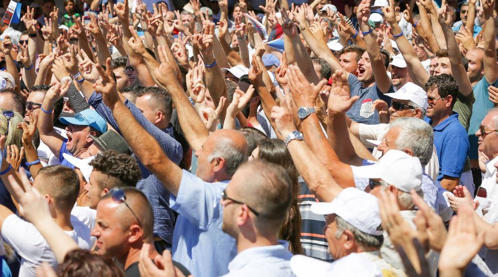 Peticioni i Vlorës me firma të falsifikuara, shikoni listën me nënshkrime