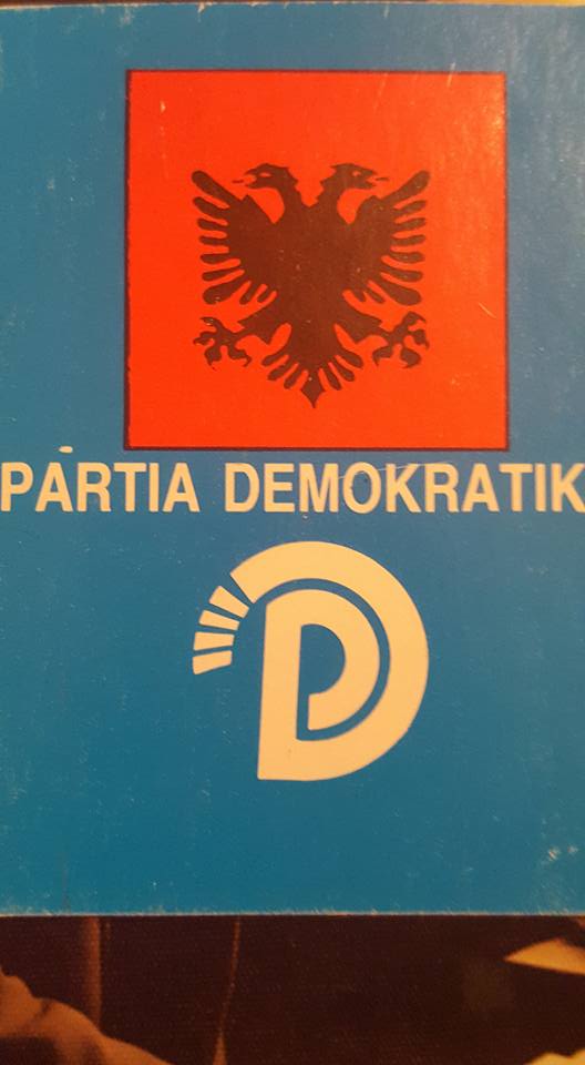 Ish drejtori i Policisë tregon teserën e PD-së: Dua ta votoj në garë