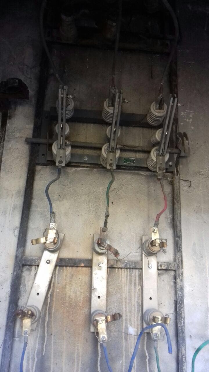 FOTO/ Tiranë, tentojnë të vjedhin transformatorin, ja cilat zona ngelin pa energji