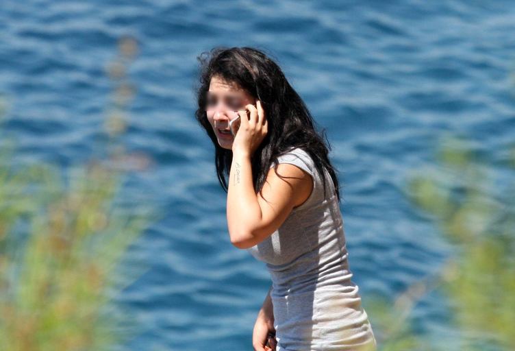 FOTO GALERI/ U përpoq, por nuk ia doli – Grindet me të dashurin hidhet nga shkëmbi