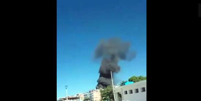 VIDEO GALERI/ Zjarri te lokali në Velipojë, dyshime edhe për viktima