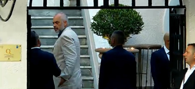 FOTO/ Edi Rama shtron darkë në Tiranë për miqtë e ftuar nga Ballkani
