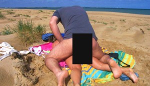 FOTO/ Seks në plazh, çiftet që u kapën mat