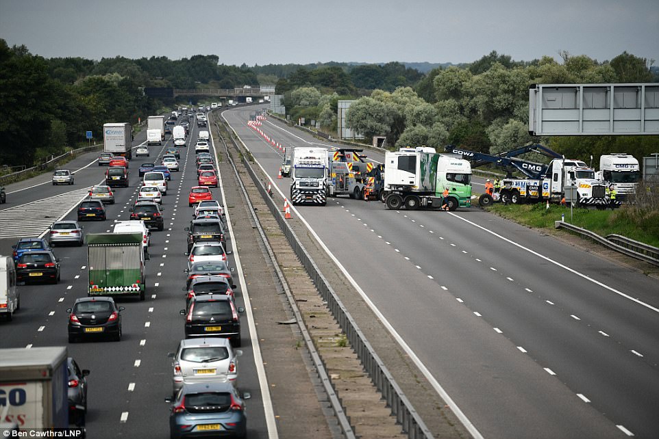FOTO GALERI/ Aksidenti tragjik, shuhet e gjithë familja