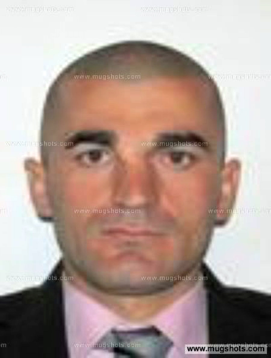 EMRI & FOTO GALERI/ Ekstradohet nga Gjermania i dënuari përjetë për një vrasje dhe dy plagosje në Durrës