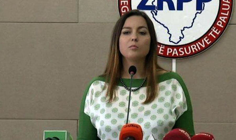 ABSURDI/ Kryeregjistruesja re privatizon ZRPP, urdhëron punonjësit të kthehen nga lejet vjetore