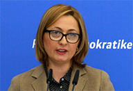 Deputetja e PD për qeverinë “Rama 2”: Rri i qetë shoku Enver, bijtë e tu do rrënojnë edhe më shumë Shqipërinë