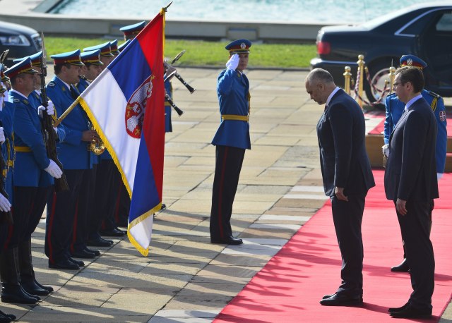 ILIR NIKOLLA/ Malli për derivate Jugosllavie, simptoma që flet për infeksionin e politikës së Tiranës