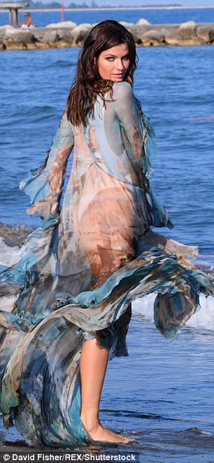 FOTO GALERI/ Isabeli Fontana, një sirenë seksi