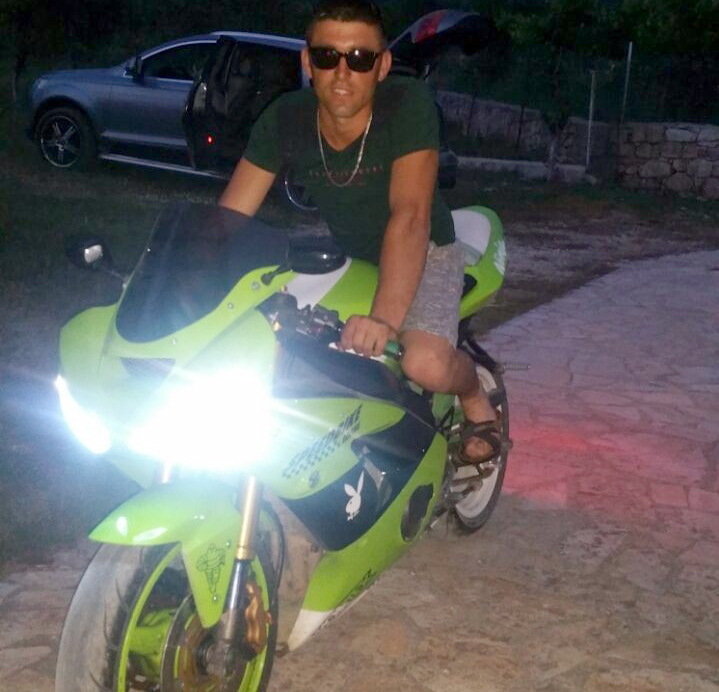 EMRI & FOTO/ Vdes i riu në një aksident, “i çmendur pas motorëve”