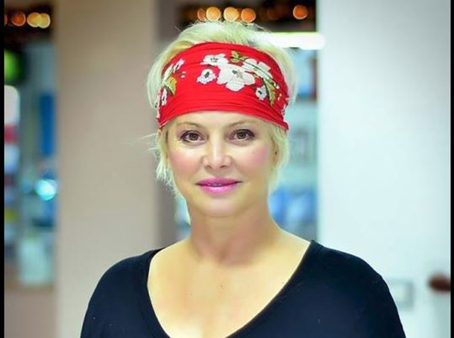 Zemërimi i valltares së Ansamblit: Kujt i duhet patriotizmi? Atë që hoqa në 27 ditë në Shqipëri, s’e kam hequr ne 27 vite jashtë