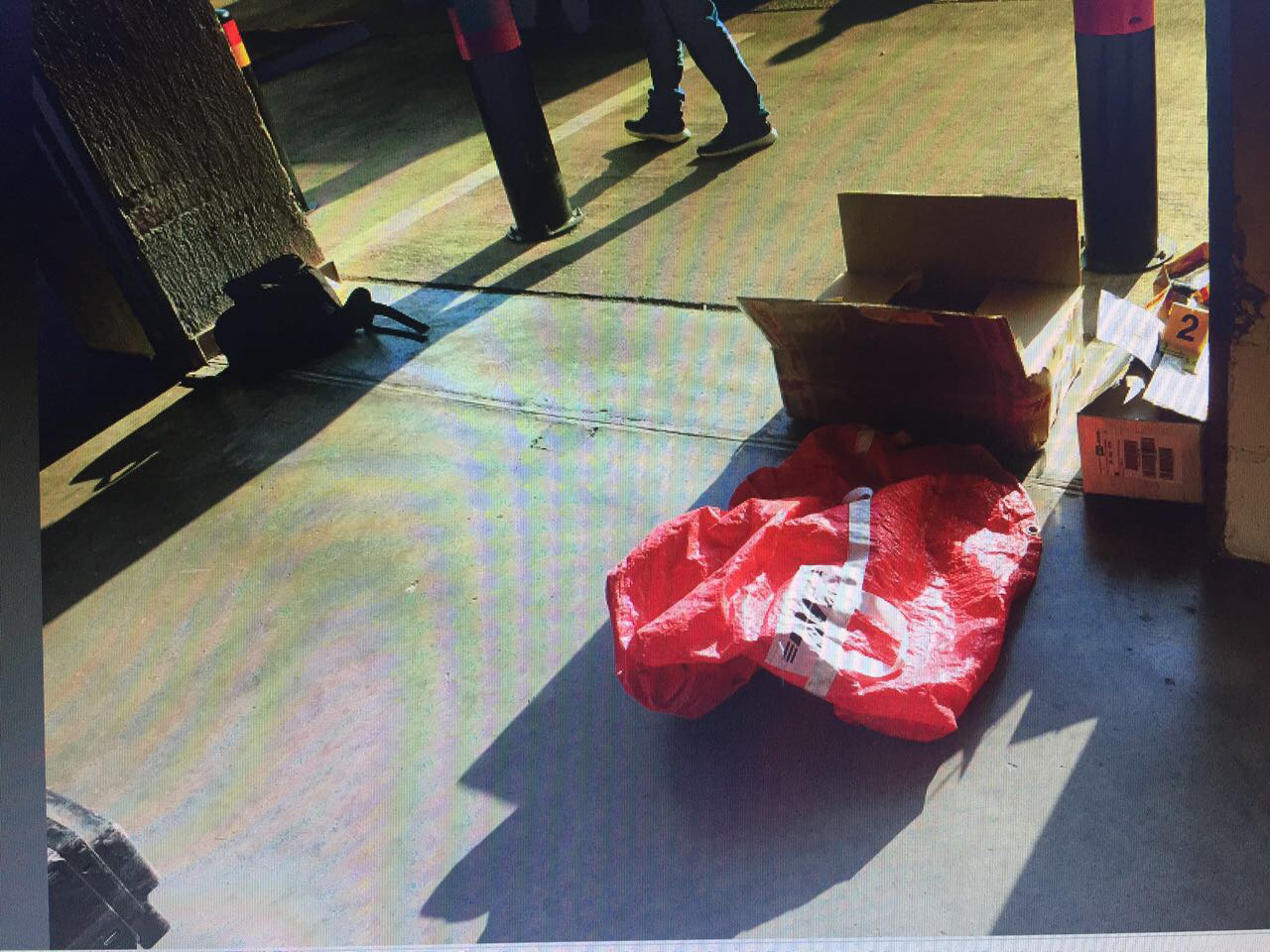 FOTO GALERI/ Ja si u fshehën tre kallashnikovë në pakot postare për t’u dërguar në Londër