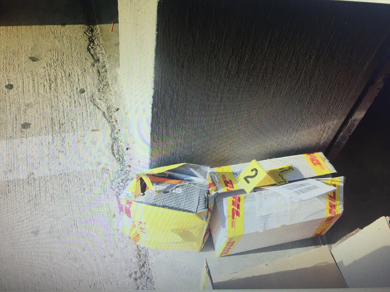 FOTO GALERI/ Ja si u fshehën tre kallashnikovë në pakot postare për t’u dërguar në Londër