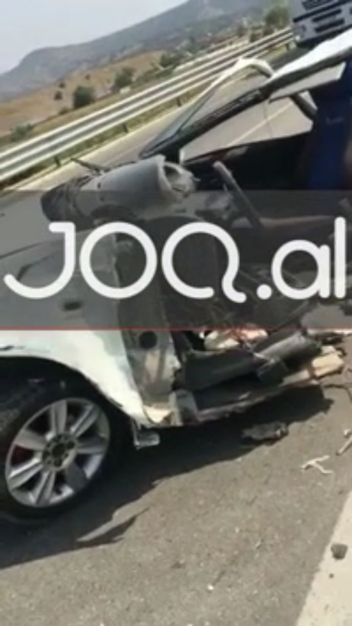 VIDEO/ Aksidenti vdekjeprurës në Rrogozhinë: Automjeti u nda dysh dhe trupi i shoferit fluturoi nëpër ara
