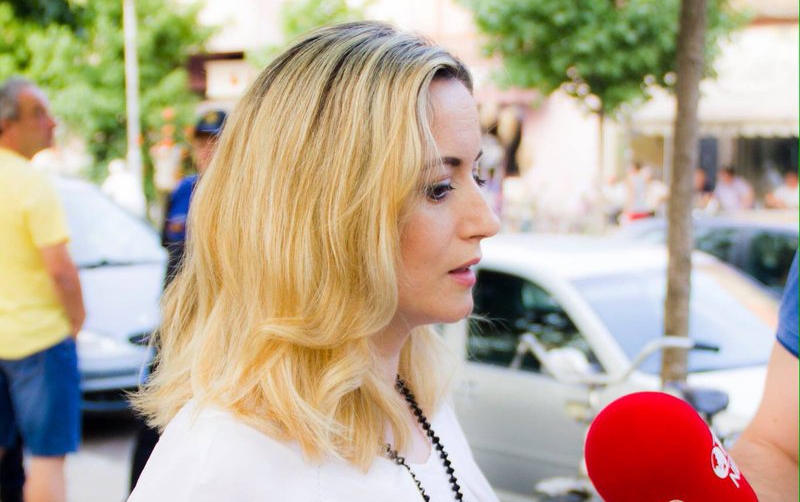 VIDEO/ Gafa, zëvendëskryeministres i duhet shumë për të mësuar “gjuhën e politikës”