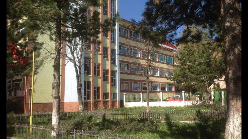 SKANDAL/ Spitali i Dibrës pa mjekë, vetëm një gjinekolog “mbulon” të gjitha specialitetet