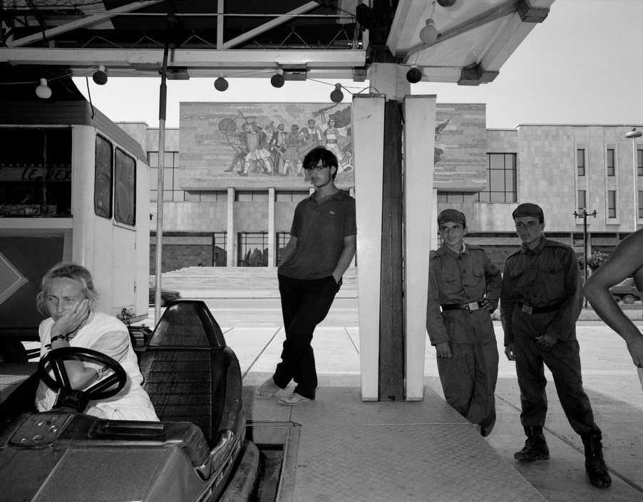 FOTO TË RRALLA/ Tirana, dy dekada më parë