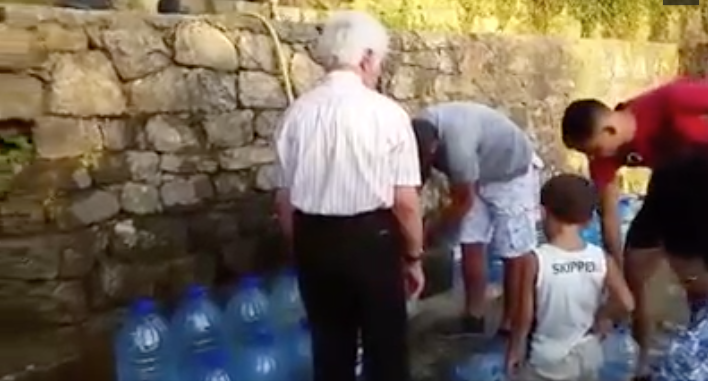 Veliaj shtrenjton ujin në Tiranë, kush është pronari i burimit në Dajt