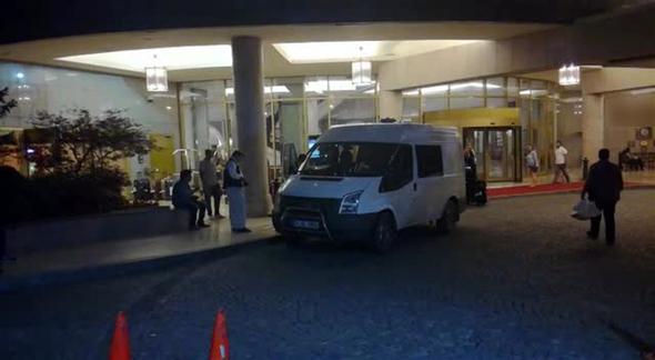 EMRAT & FOTO GALERI/ E dashura modele vret aktorin dhe prezantuesin e njohur, më pas edhe veten