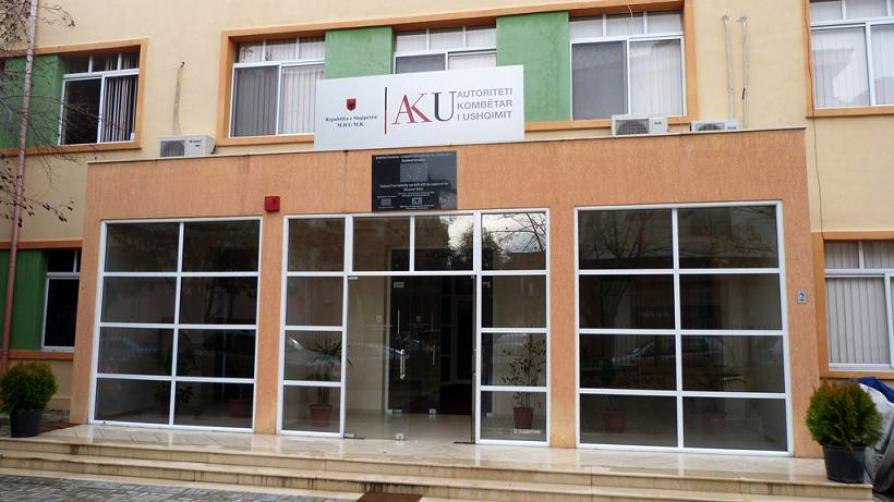 SKANDAL/ KLSH nxjerr të palarat: Autoriteti Kombëtar i Ushqimit nuk mbron qytetarët