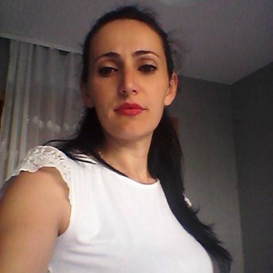 Kush është Rajmonda Bruçi, pastruesja që organizoi vjedhjen e 100 mijë eurove