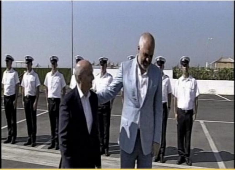 FOTO/ Takimi jozyrtar, kryeministrat e Ballkanit mbërrijnë në Durrës