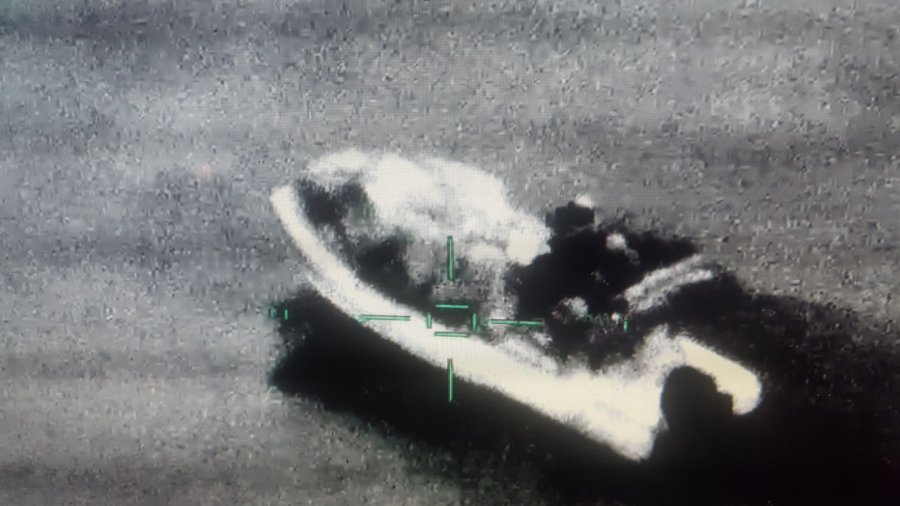 FOTO/ Po transportonin 1 ton hashash në Itali, ndalohet gomonja me dy skafistët shqiptarë