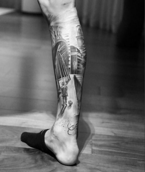 FOTO GALERI / Kryevepër e Valon Behramit, bën tatuazh në këmbë të gjithë jetën e tij në Kosovë