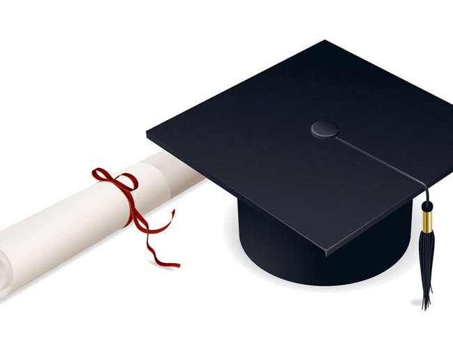 SKANDAL & EMRI/ Gjimnazistja denoncon: Drejtoresha na merr lekë për diplomën e maturës