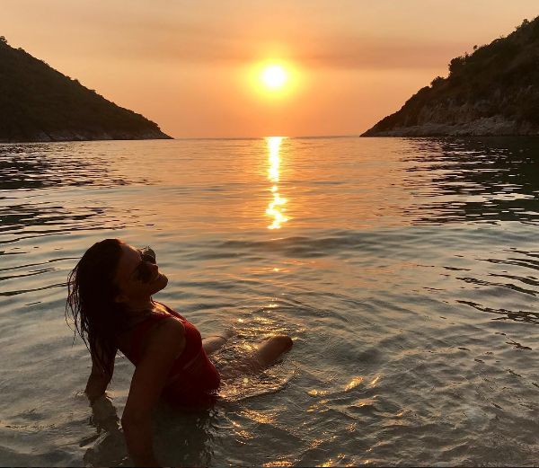 Floriana Garo shtatzënë? Disa foto ngrenë dyshime