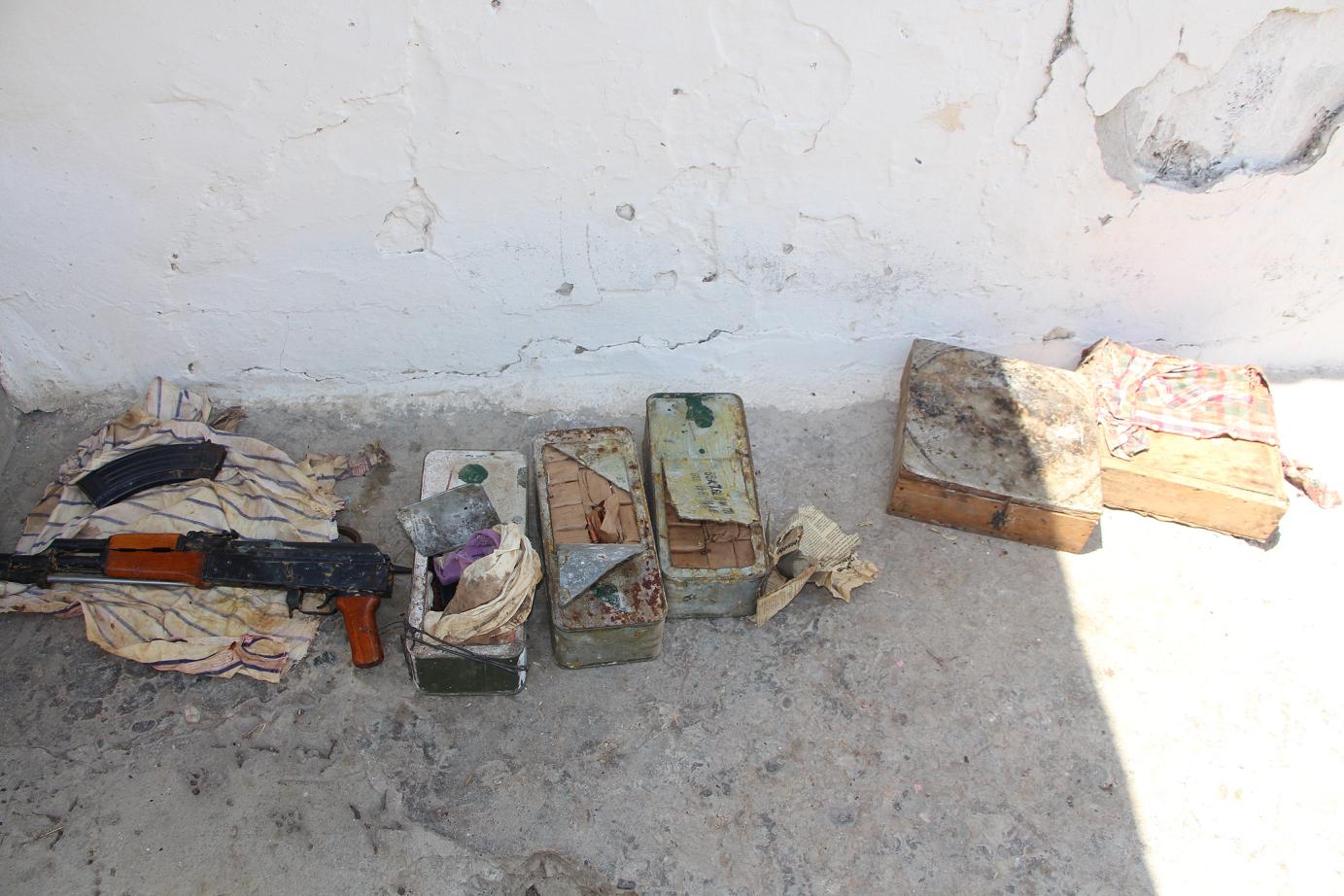 Berat, dy vëllezër i drejtojnë armët njëri-tjetrit, policia u futet në mes