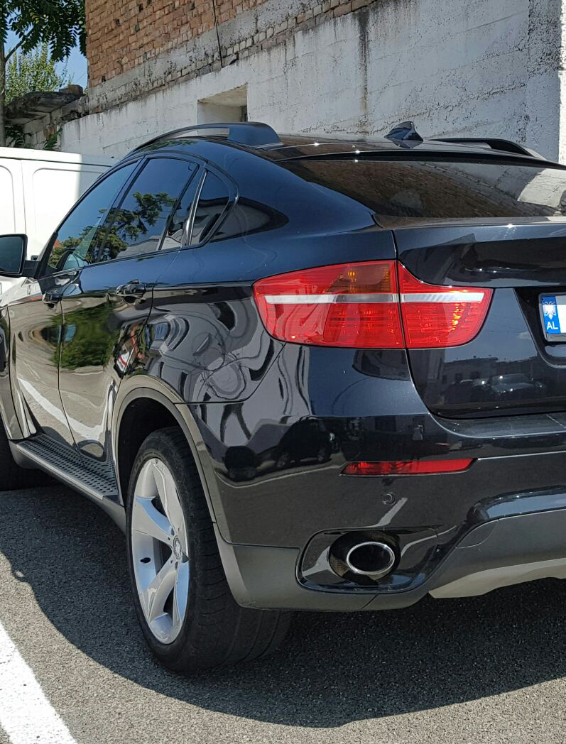 FOTO GALERI/ Elbasan, sekuestrohen 4 automjete të dyshuara si të vjedhura në vendet e BE