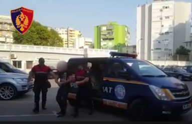 FOTO/ Tentoi të dërgonte armë drejt Britanisë, kush është Sajmir Cullhaj