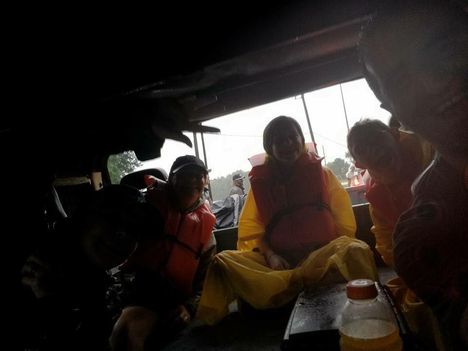 SPECIALE & FOTO GALERI/ Njihuni me Heronjtë shqiptarë që po shpëtojnë qindra amerikanë nga vërshimet në Houston Teksas