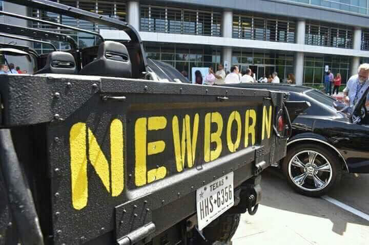 SPECIALE & FOTO GALERI/ Njihuni me Heronjtë shqiptarë që po shpëtojnë qindra amerikanë nga vërshimet në Houston Teksas