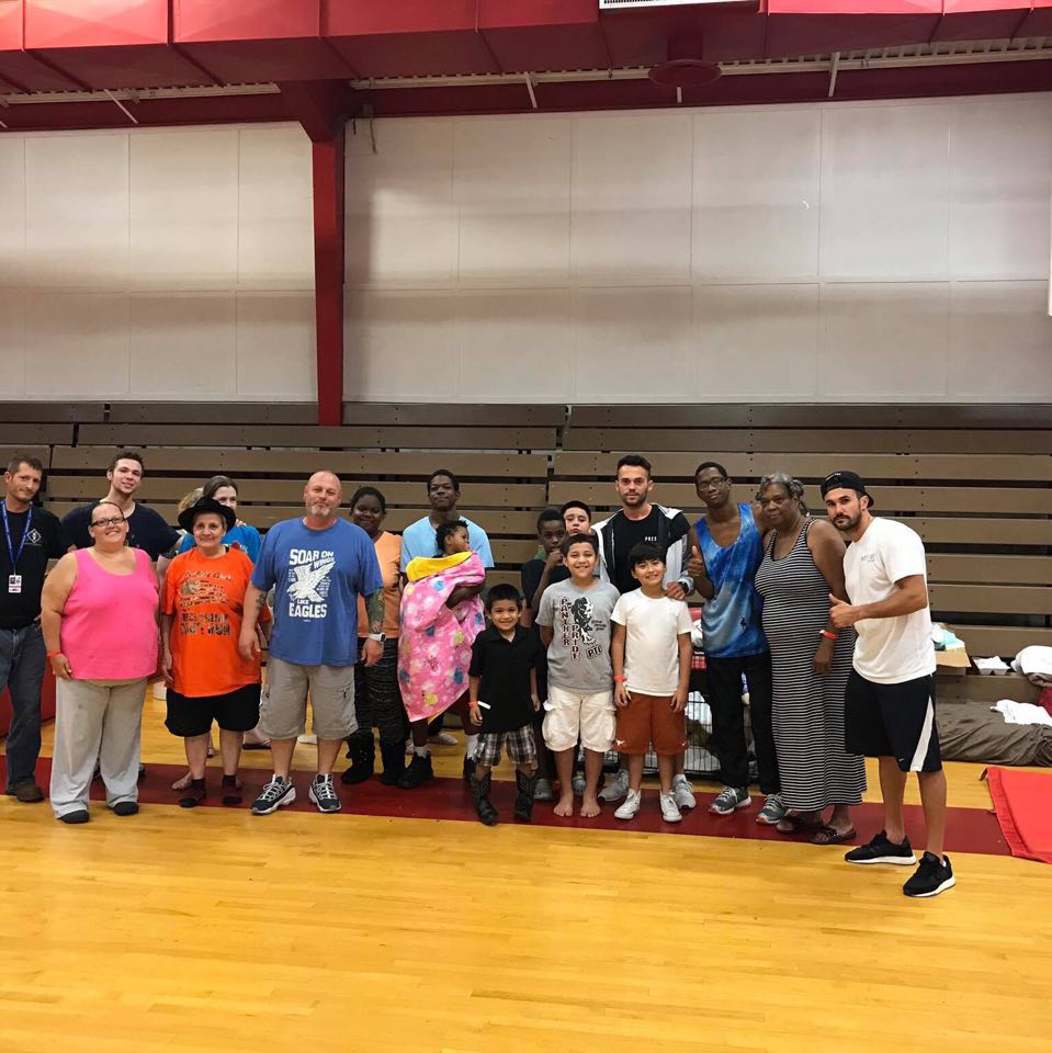 SPECIALE & FOTO GALERI/ Njihuni me Heronjtë shqiptarë që po shpëtojnë qindra amerikanë nga vërshimet në Houston Teksas