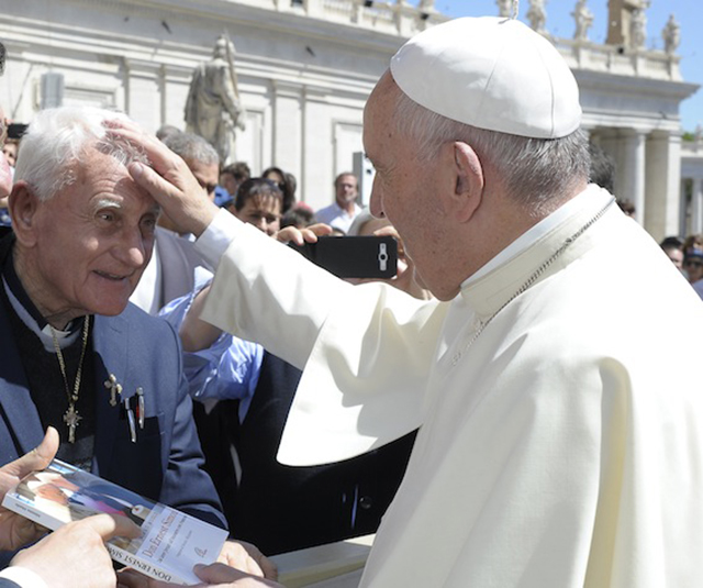 Papa Françesku i shkruan kardinalit Ernest Simoni-Troshani, i Dërguar i veçantë për shugurimin e Kishës Shën Nënë Tereza në Prishtinë