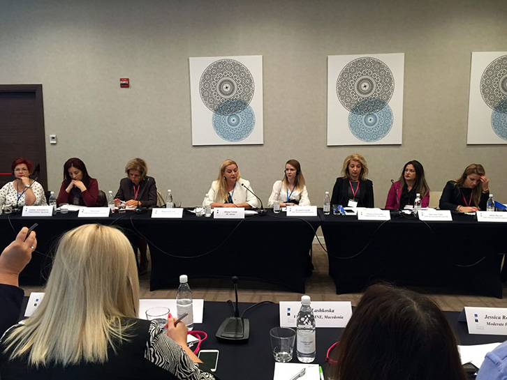 FOTO/ Vokshi: Në Tiranë qeverisin oligarkët, gratë viktima të korrupsionit dhe keqqeverisjes