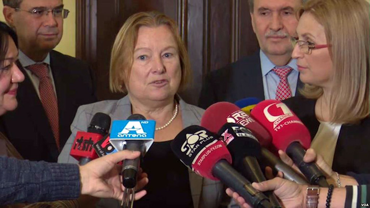 Drejtoresha e VOA: Gjatë diktaturës transmetonim pa e ditur se na dëgjonit