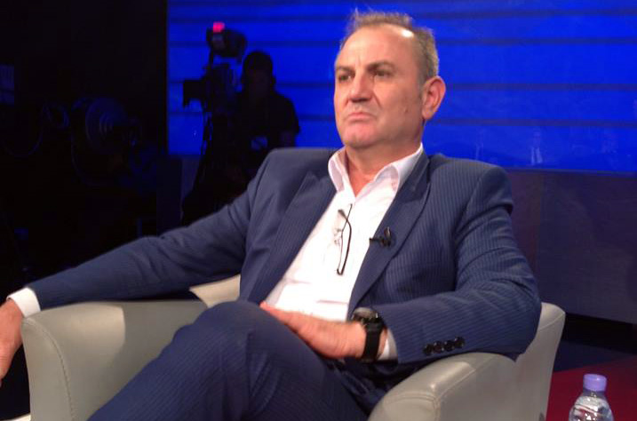 ALARMI/ Kryegardiani Çuko: Nuk kemi pranga për të burgosurit, ja me çfarë “i lidhim”