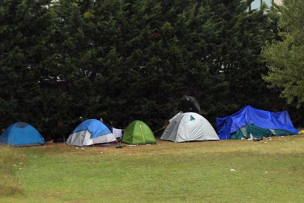 VIDEO/ Mënyra e re e mafias shqiptare për të kontrabanduar emigrantët në Britani