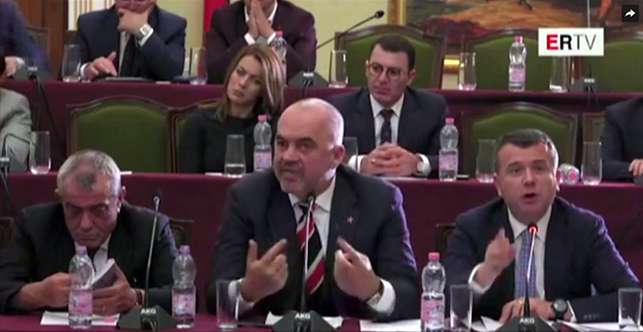 VIDEO/ Mbledhja “e hapur” PS-së, Braçe ironizon, Fino ndërhyn, Rama “këshillon”: Kujdes se jemi “live”