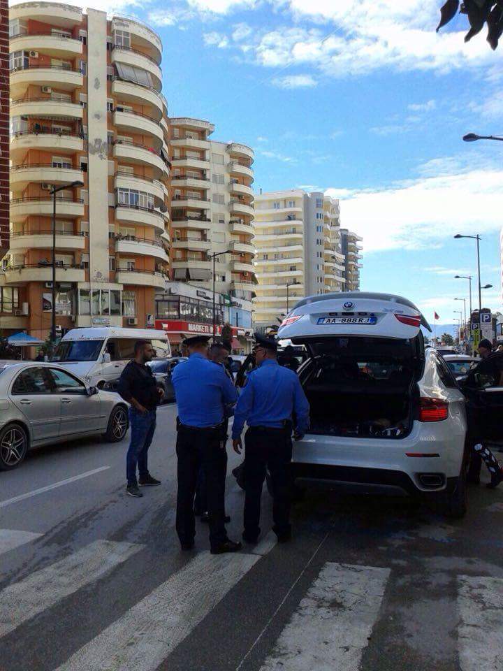FOTO/ Vlorë, aksioni i policisë për sekuestrimin e makinave luksoze