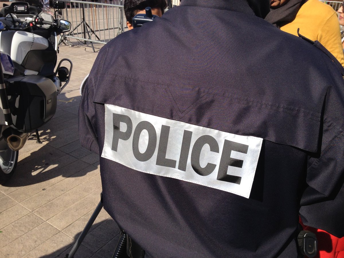 FOTO GALERI/ Francë, theren me thikë dy shqiptarë mes fyerjeve dhe britmave