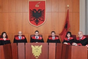 Ankimimi i gjyqtarëve për ligjin e Vettingut, nis seanca në Kushtetuese