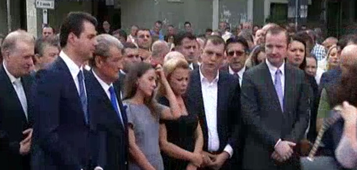 Lulzim Basha: S’do i tradhtojmë kurrë vlerat e Azem Hajdarit